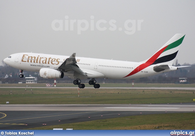 A6-EAN, Airbus A330-200, Emirates