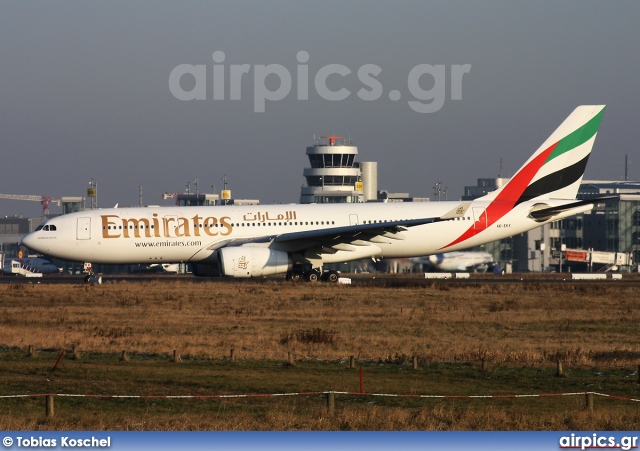 A6-EKX, Airbus A330-200, Emirates