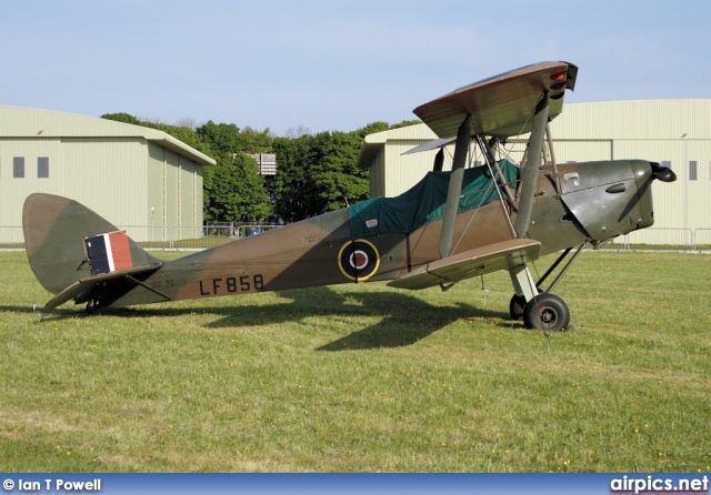 G-BLUZ, De Havilland DH-82-B Queen Bee, Private