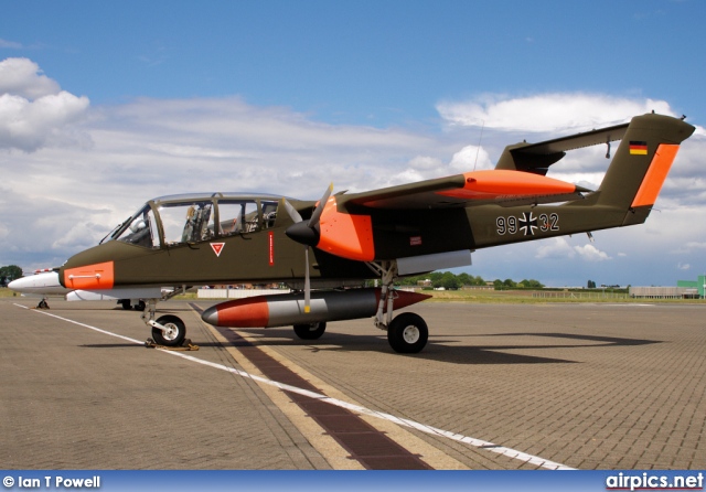 G-BZBK, North American (Rockwell) OV-10-B Bronco, Private