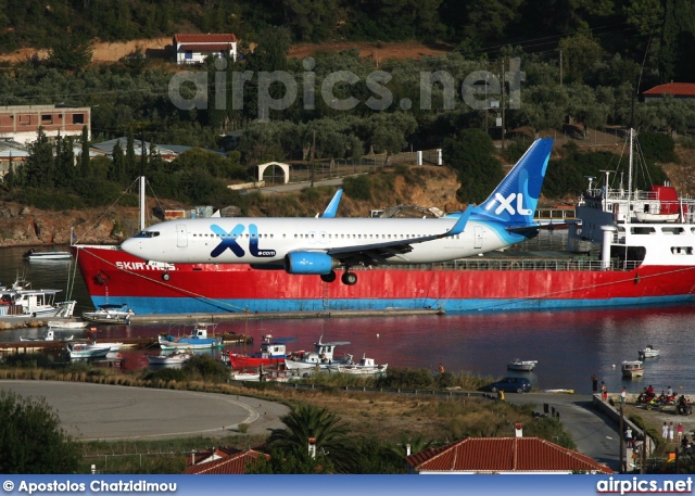 C-GOAF, Boeing 737-800, XL Airways