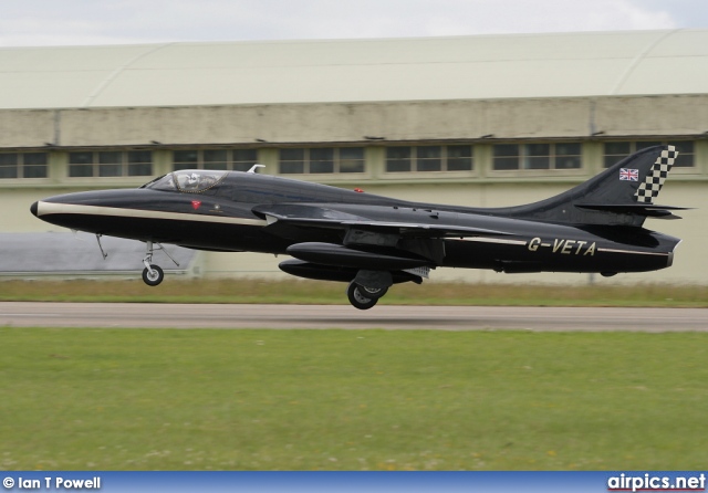 G-VETA, Hawker Hunter-T.7, Private