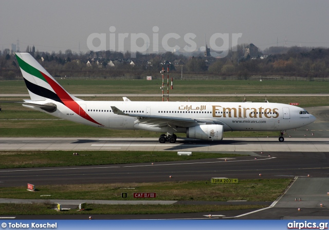 A6-EAF, Airbus A330-200, Emirates