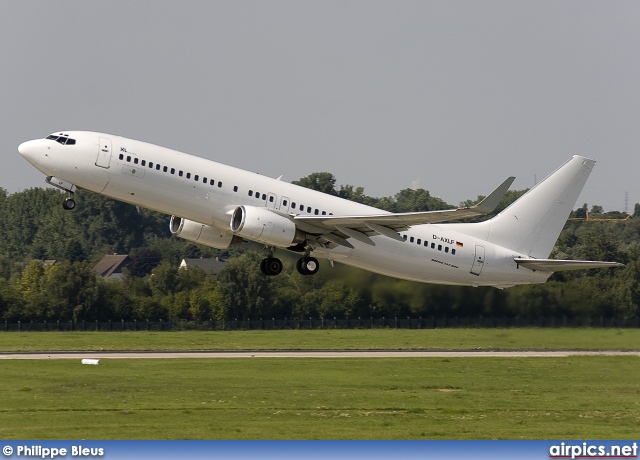 D-AXLF, Boeing 737-800, XL Airways Germany