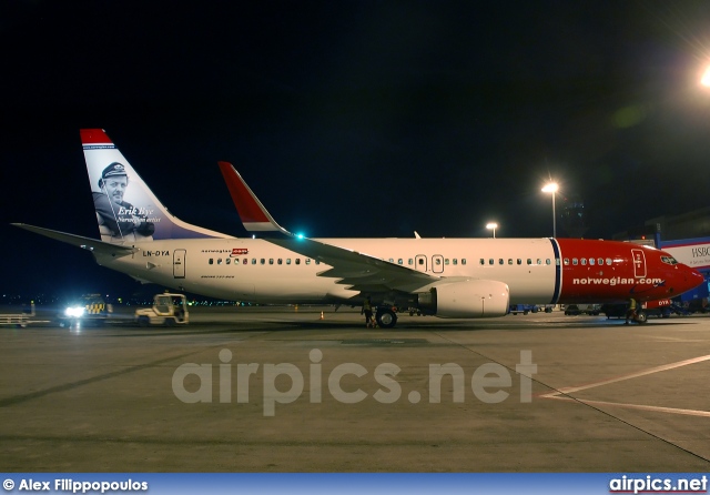 LN-DYA, Boeing 737-800, Norwegian Air Shuttle