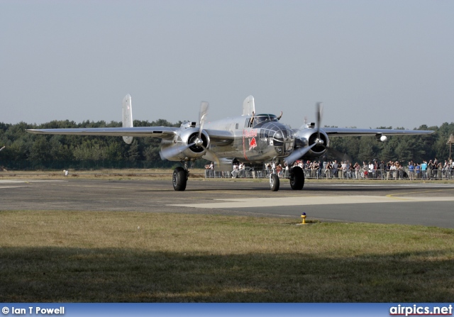 N6173C, North American B-25-J Mitchell, Private