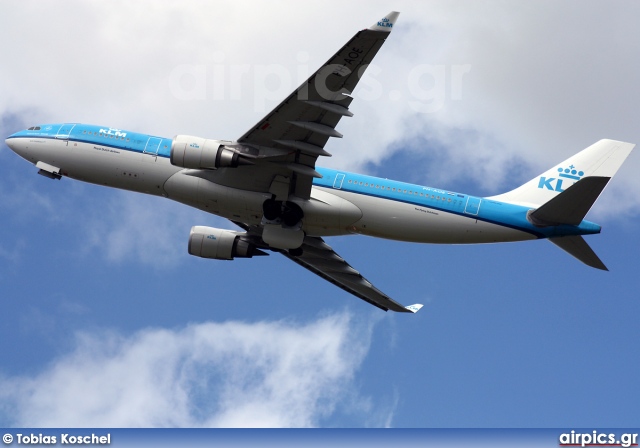 PH-AOE, Airbus A330-200, KLM Royal Dutch Airlines