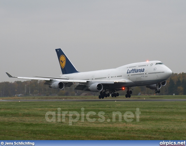 D-ABTK, Boeing 747-400, Lufthansa