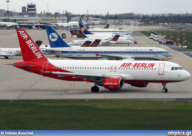 D-ALTB, Airbus A320-200, Air Berlin