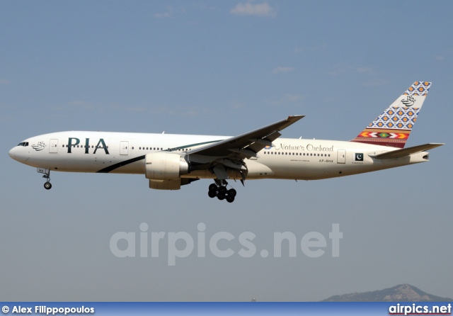 AP-BHX, Boeing 777-200ER, Pakistan International Airlines (PIA)