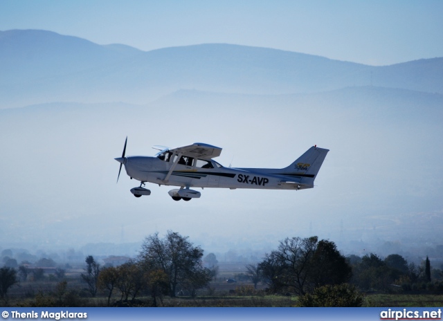 SX-AVP, Cessna 172-SP Skyhawk, Private