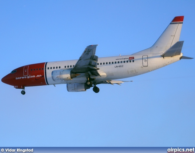LN-KKZ, Boeing 737-300, Norwegian Air Shuttle