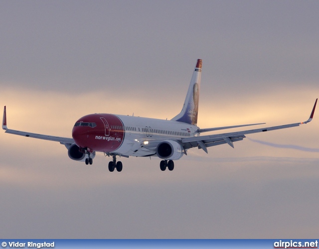 LN-NON, Boeing 737-800, Norwegian Air Shuttle