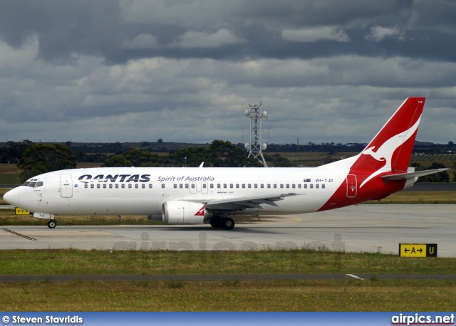 VH-TJO, Boeing 737-400, Qantas