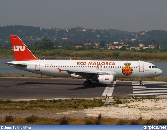 D-ALTD, Airbus A320-200, LTU International Airways