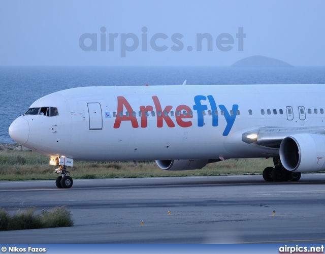 PH-AHX, Boeing 767-300ER, Arkefly