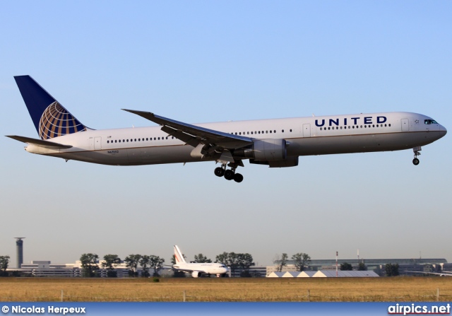 N67052, Boeing 767-400ER, United Airlines