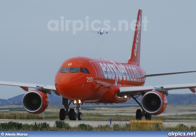 G-EZUI, Airbus A320-200, easyJet