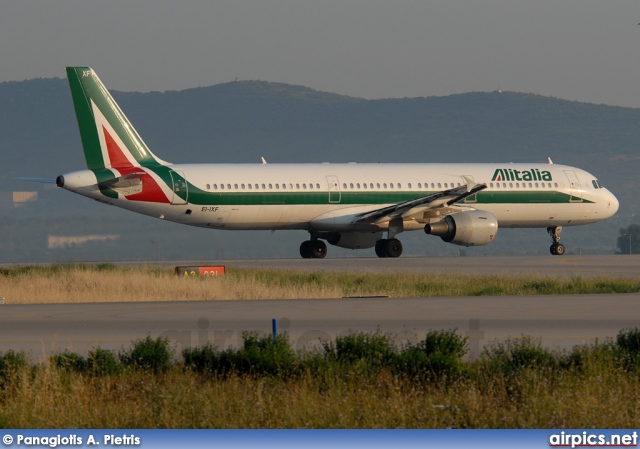 EI-IXF, Airbus A321-100, Alitalia