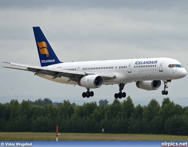 TF-FIK, Boeing 757-200, Icelandair