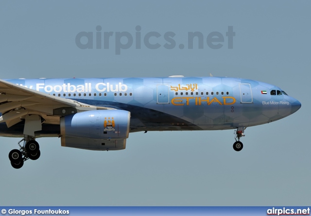 A6-EYE, Airbus A330-200, Etihad Airways