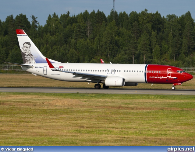 LN-DYQ, Boeing 737-800, Norwegian Air Shuttle