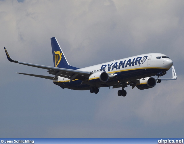 EI-EKG, Boeing 737-800, Ryanair