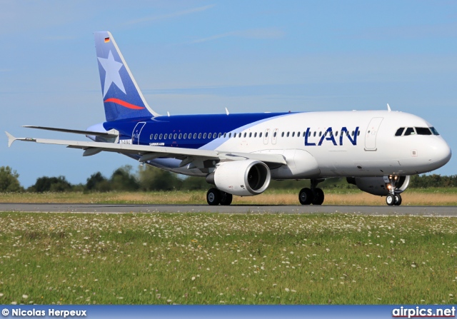 D-AXAJ, Airbus A320-200, Lan Airline