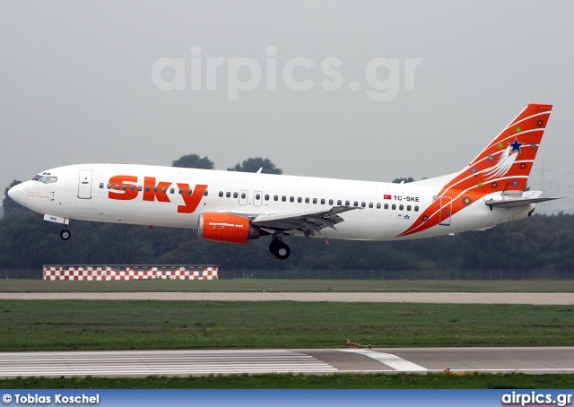 TC-SKE, Boeing 737-400, Sky Airlines