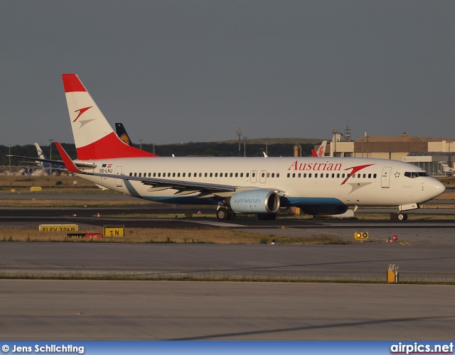 OE-LNJ, Boeing 737-800, Austrian