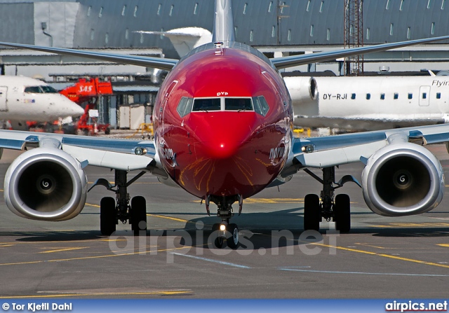 LN-DYP, Boeing 737-800, Norwegian Air Shuttle