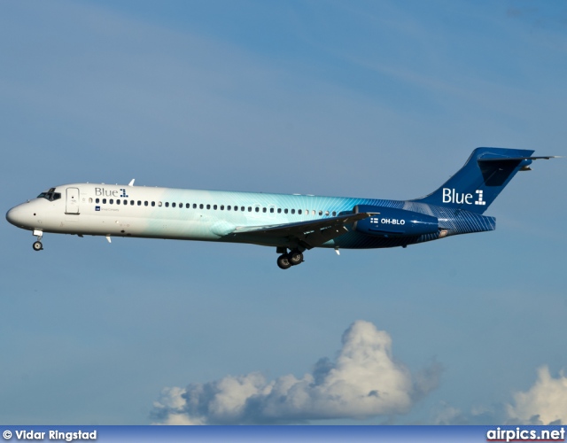 OH-BLO, Boeing 717-200, Blue1