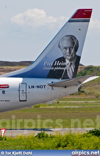 LN-NOT, Boeing 737-800, Norwegian Air Shuttle