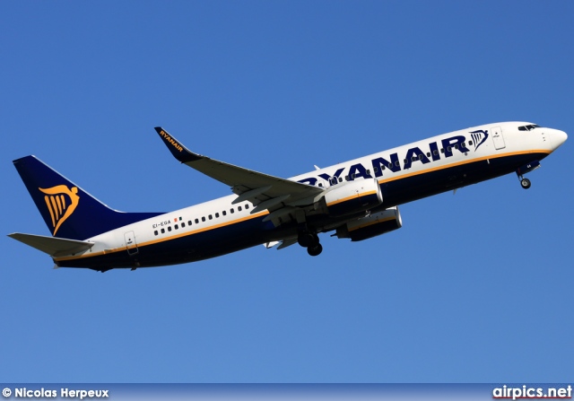 EI-EGA, Boeing 737-800, Ryanair