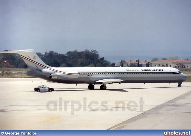 KAF26, McDonnell Douglas MD-83, Kuwait Air Force
