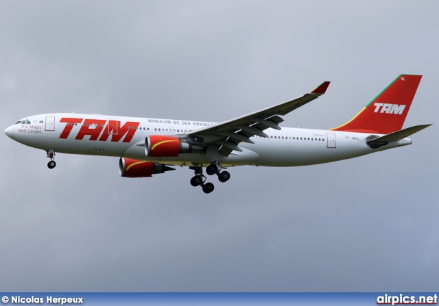 PT-MVL, Airbus A330-200, TAM Linhas Aereas