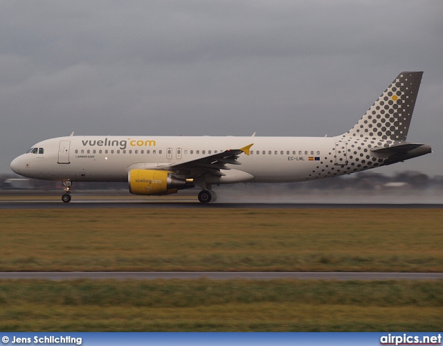 EC-LML, Airbus A320-200, Vueling