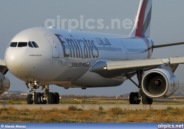 A6-EKS, Airbus A330-200, Emirates