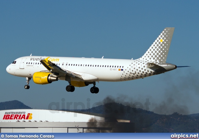 EC-KKT, Airbus A320-200, Vueling