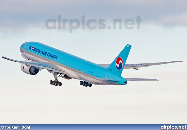 HL8251, Boeing 777-F, Korean Air Cargo