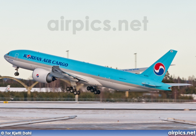 HL8251, Boeing 777-F, Korean Air Cargo