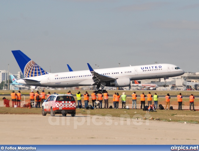 N48127, Boeing 757-200, United Airways