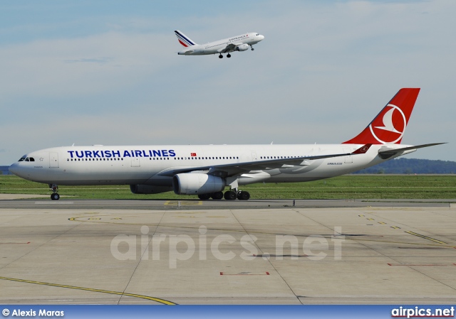 TC-JNL, Airbus A330-300, Turkish Airlines