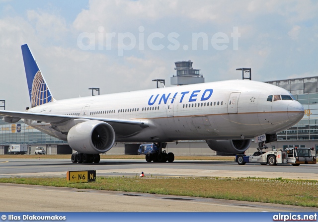 N779UA, Boeing 777-200ER, United Airlines