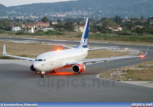 LN-TUL, Boeing 737-700, Scandinavian Airlines System (SAS)