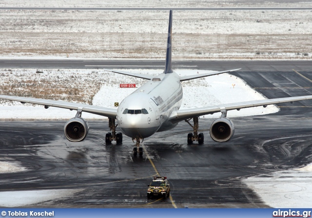 D-AIKG, Airbus A330-300, Lufthansa