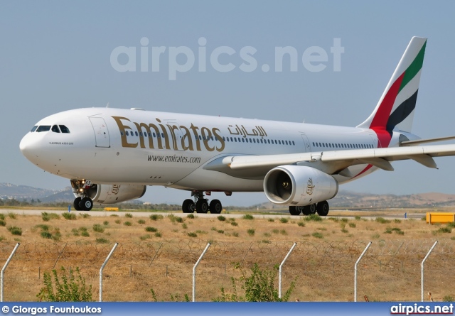 A6-EKS, Airbus A330-200, Emirates