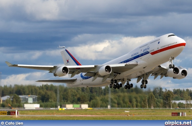 HL7465, Boeing 747-400, Korean Government