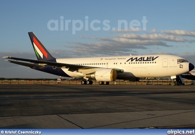 HA-LHB, Boeing 767-200ER, MALEV Hungarian Airlines