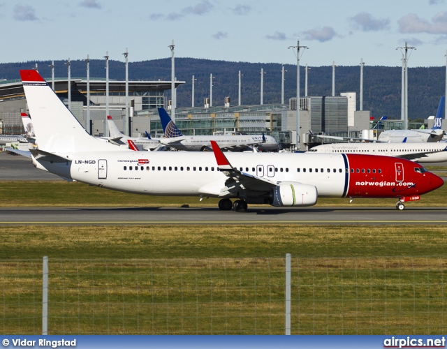 LN-NGD, Boeing 737-800, Norwegian Air Shuttle